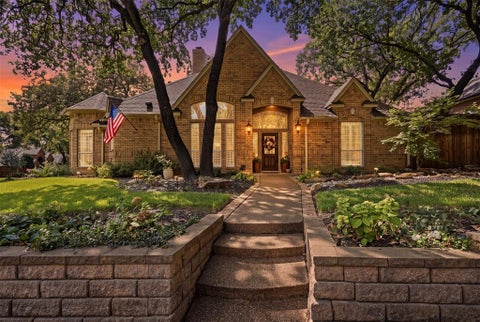 Photo of 924 Ridge Court, Keller, TX 76248 (MLS # 21397428)