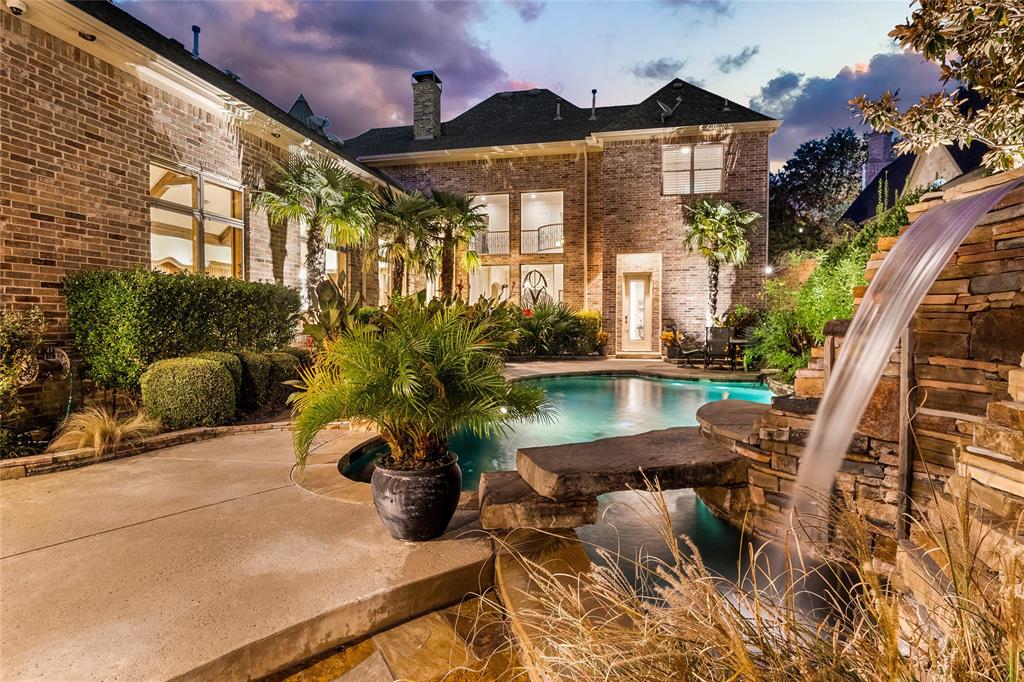 6479 Bluffview Drive