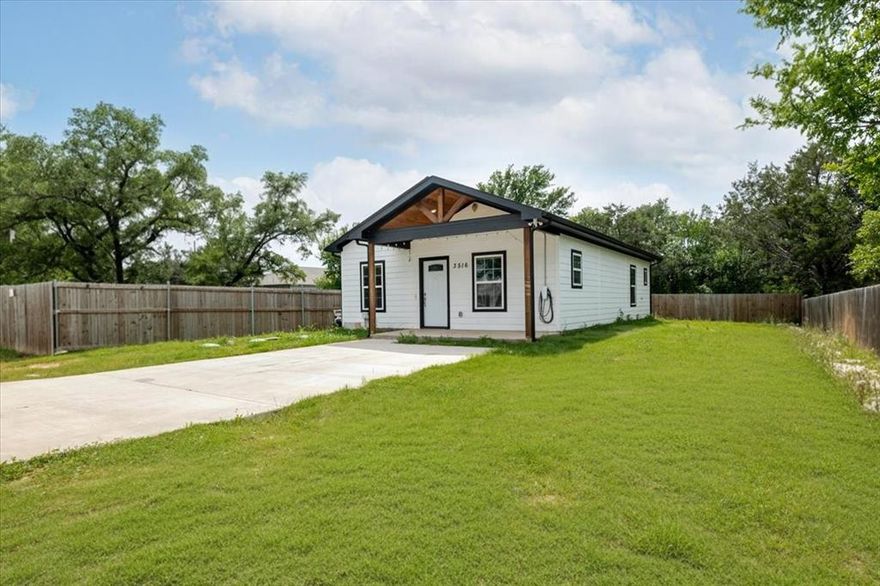 Charming and move-in ready, this 3-bedroom, 2-bath home offers a functional open-concept layout and a low-maintenance lifestyle just outside the city limits. Built only 4 years ago, this newer construction provides modern comfort and efficiency at an attractive value. Enjoy a partially fenced yard with space to make your own, plus the added benefit of a park located directly across the street; perfect for outdoor enjoyment without the upkeep. Conveniently located just minutes from the Historic Granbury Square, shopping, dining, entertainment, and beautiful Lake Granbury. Also near local medical facilities and hospital access, with an easy commute to downtown Fort Worth in about an hour. A great opportunity for buyers seeking affordability, convenience, and a newer home in a growing area.