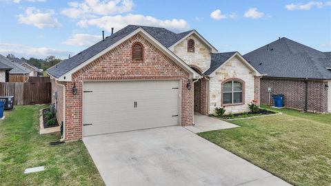 A home in Lindale