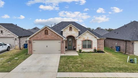 A home in Lindale