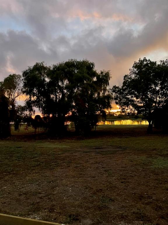 Peninsula Point - Land