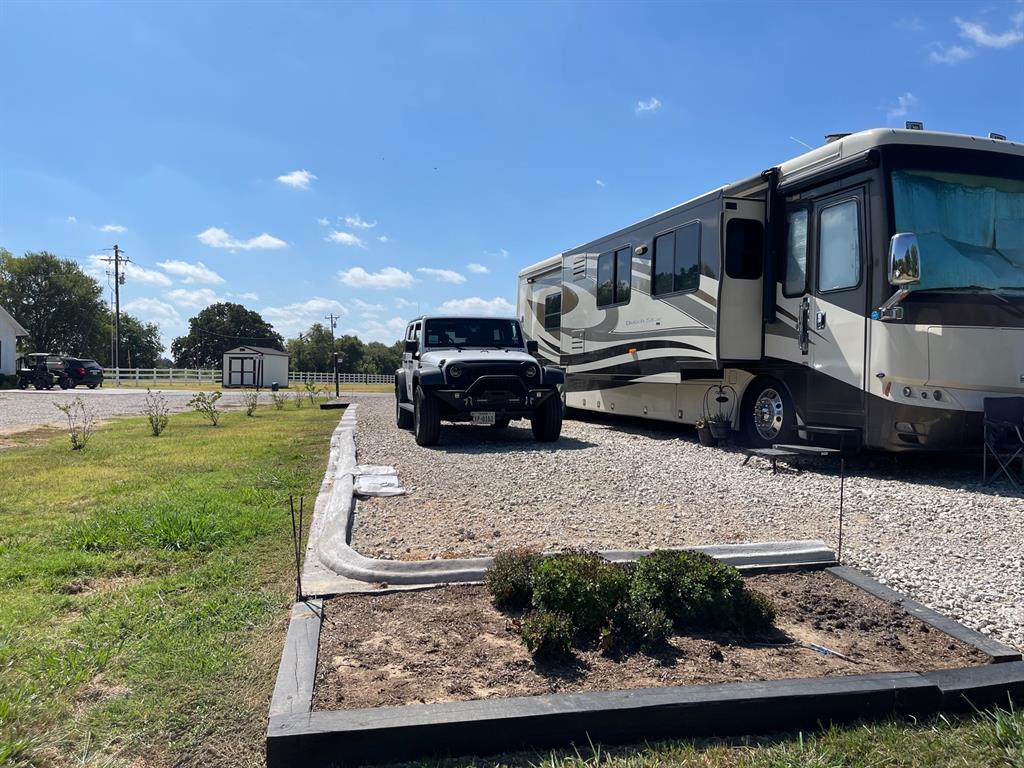 Peninsula Point - Land