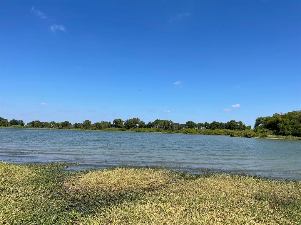 Peninsula Point - Land