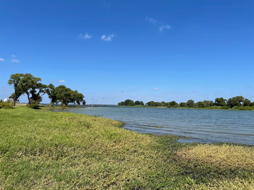 Peninsula Point - Land