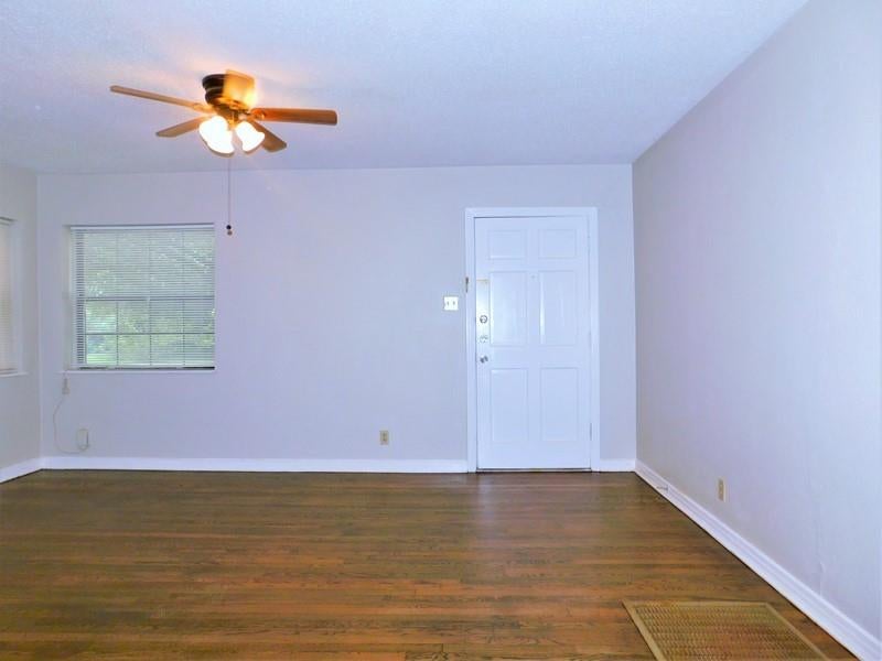 Photo of 1010 Denton Street, Denton, TX 76201 (MLS # 21350372)