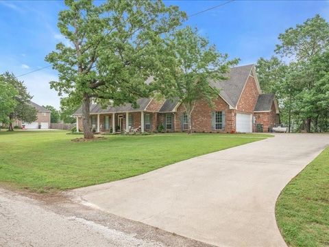 A home in Lindale