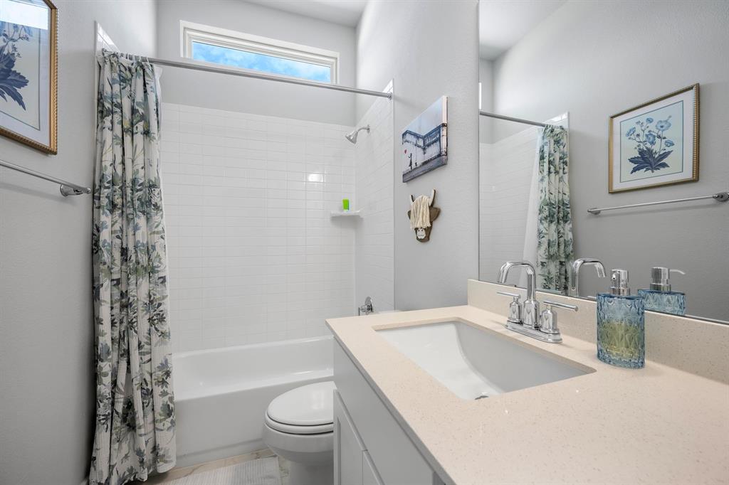 CIELO EAST CITY HOMES - Residential