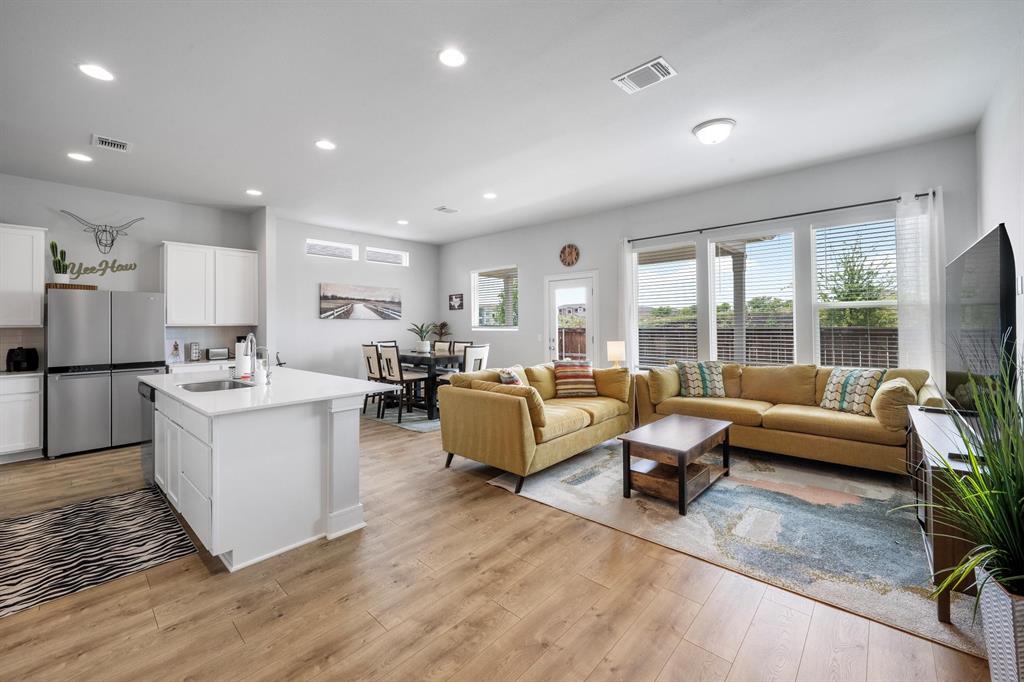 CIELO EAST CITY HOMES - Residential