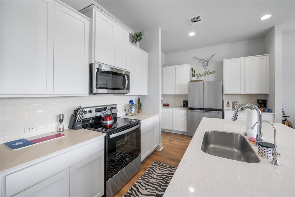 CIELO EAST CITY HOMES - Residential