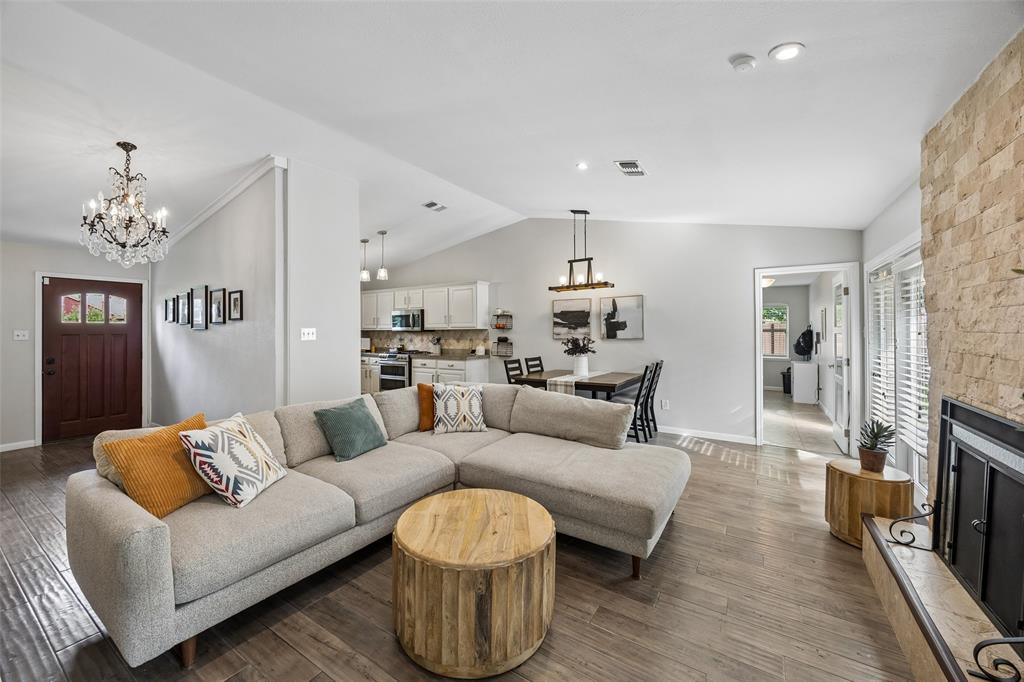 2732 Bay Meadows Circle