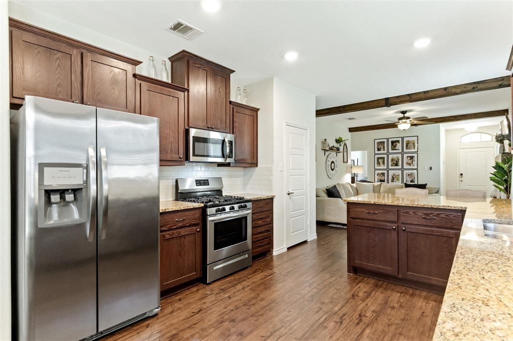 Valencia On The Lake - Residential