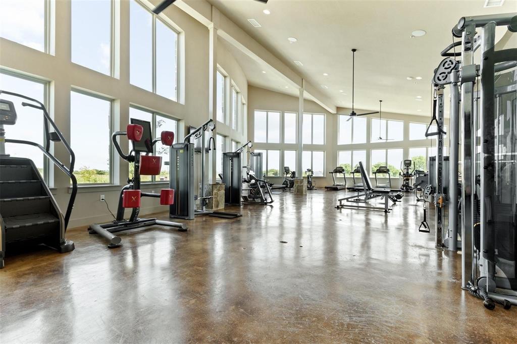 Valencia On The Lake - Residential