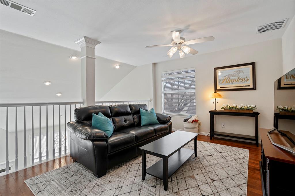 Enclave At White Rock Ph 02 - Residential