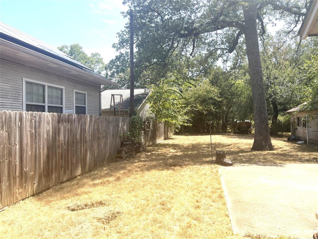 2336 Carnation Avenue