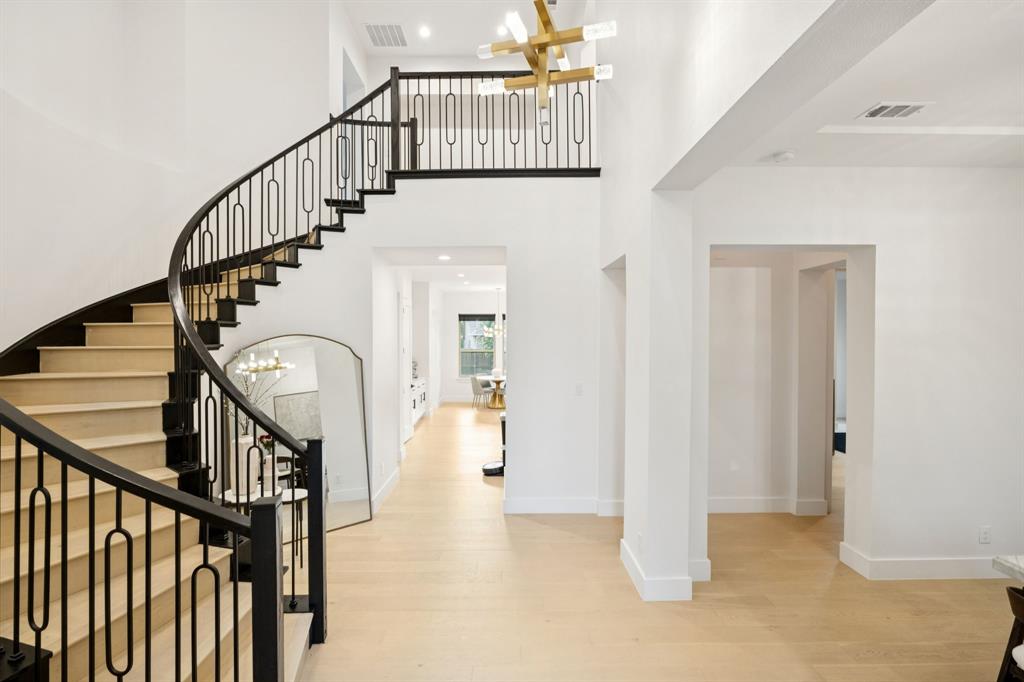 2252 HIDALGO Drive
