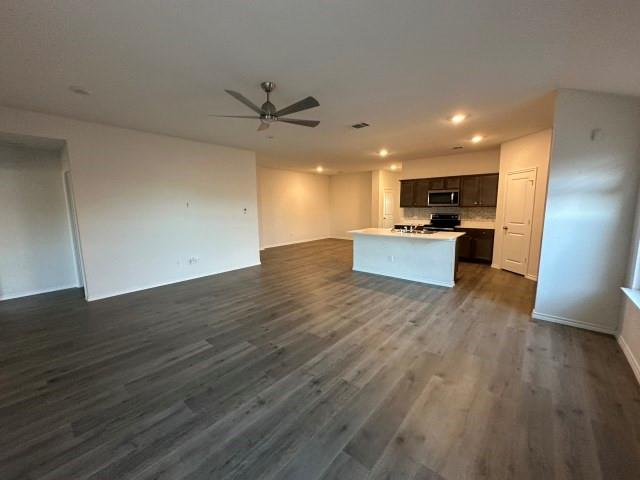 Wellington Farms Ph 1 Ncb 8816 - Residential