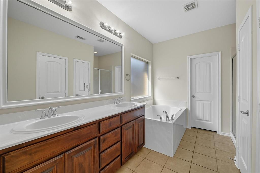 Denton, Texas 76226, United States, 3 Bedrooms Bedrooms, ,2 BathroomsBathrooms,Residential,Active,208541