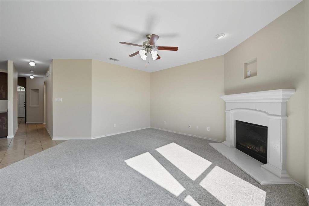 Denton, Texas 76226, United States, 3 Bedrooms Bedrooms, ,2 BathroomsBathrooms,Residential,Active,208541