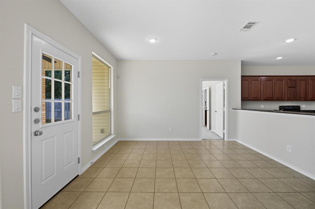 Denton, Texas 76226, United States, 3 Bedrooms Bedrooms, ,2 BathroomsBathrooms,Residential,Active,208541