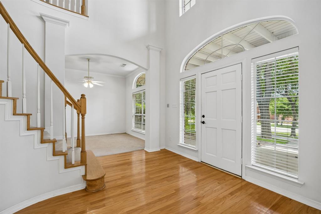619 Oak Tree Cove