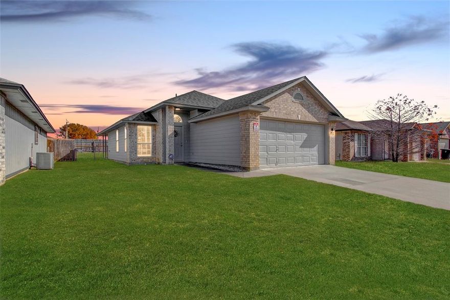 Move-in ready and beautifully updated! This 3-bedroom, 2-bath home offers 1,213 sq. ft. of comfortable living space with fresh new flooring and new paint throughout, including the interior and exterior. The thoughtful layout provides both functionality and comfort, making it an excellent option for first-time homebuyers or families. Conveniently located in close proximity to Fort Cavazos, this home is ideal for those seeking an easy commute to the base while enjoying a welcoming residential setting. Don’t miss this great opportunity to own an updated home in a prime location.