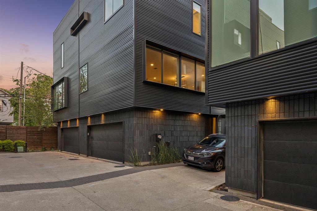 Dinsmore Court - Residential