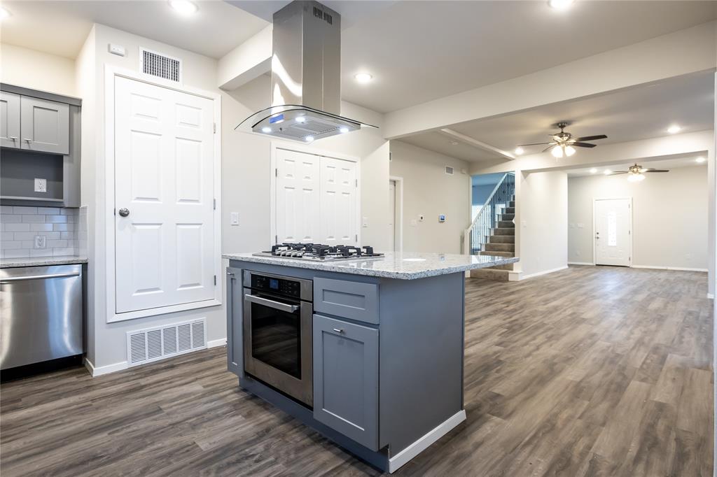 E H Rays - Residential Lease