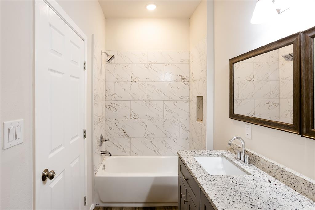 E H Rays - Residential Lease