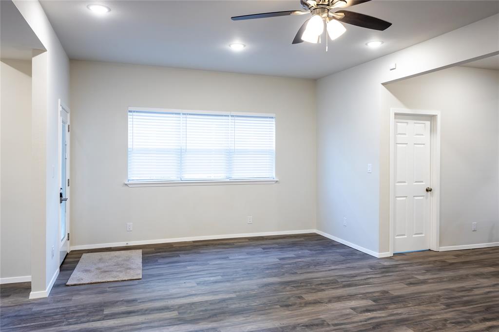 E H Rays - Residential Lease