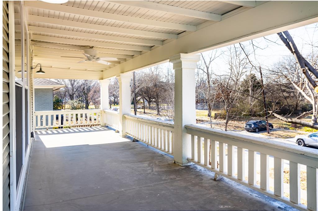 E H Rays - Residential Lease