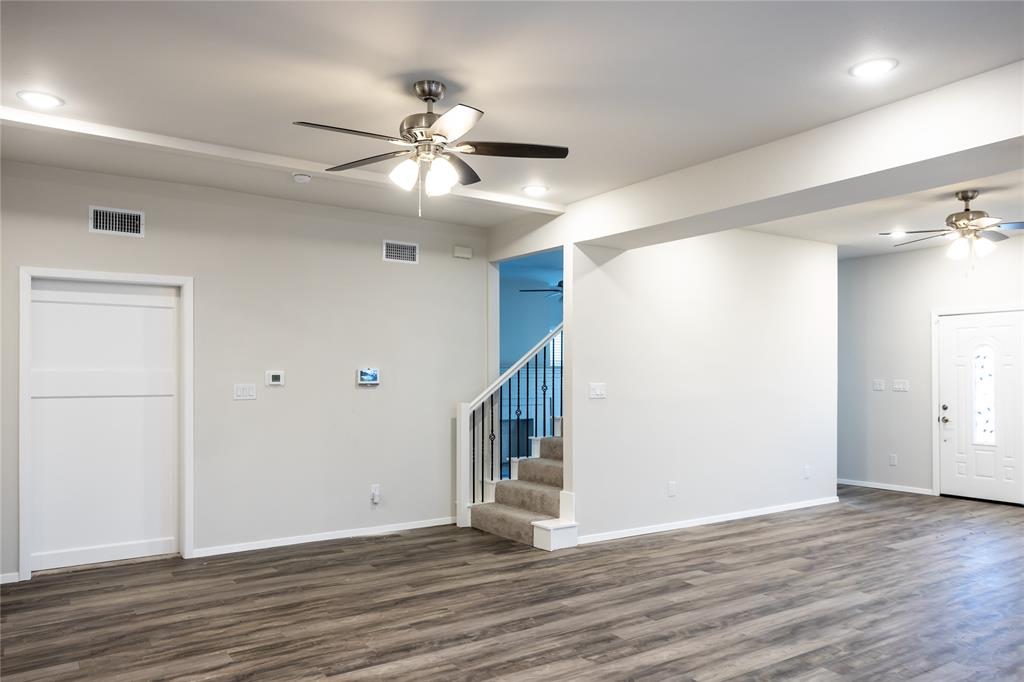 E H Rays - Residential Lease