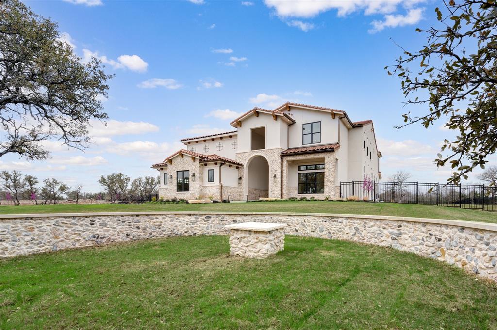 10621 Arrowhead Point Drive