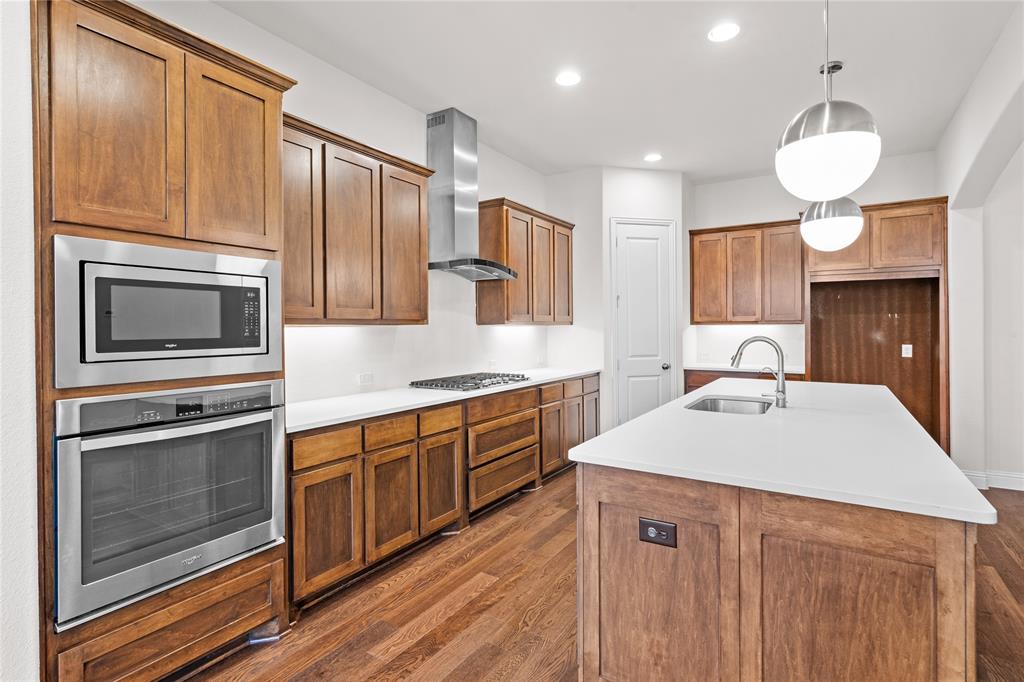 121 Erling Lane
