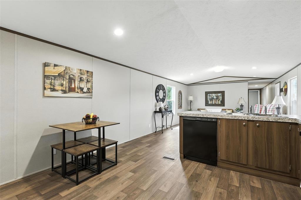 Lake Granbury Hbr Sec D - Residential Lease