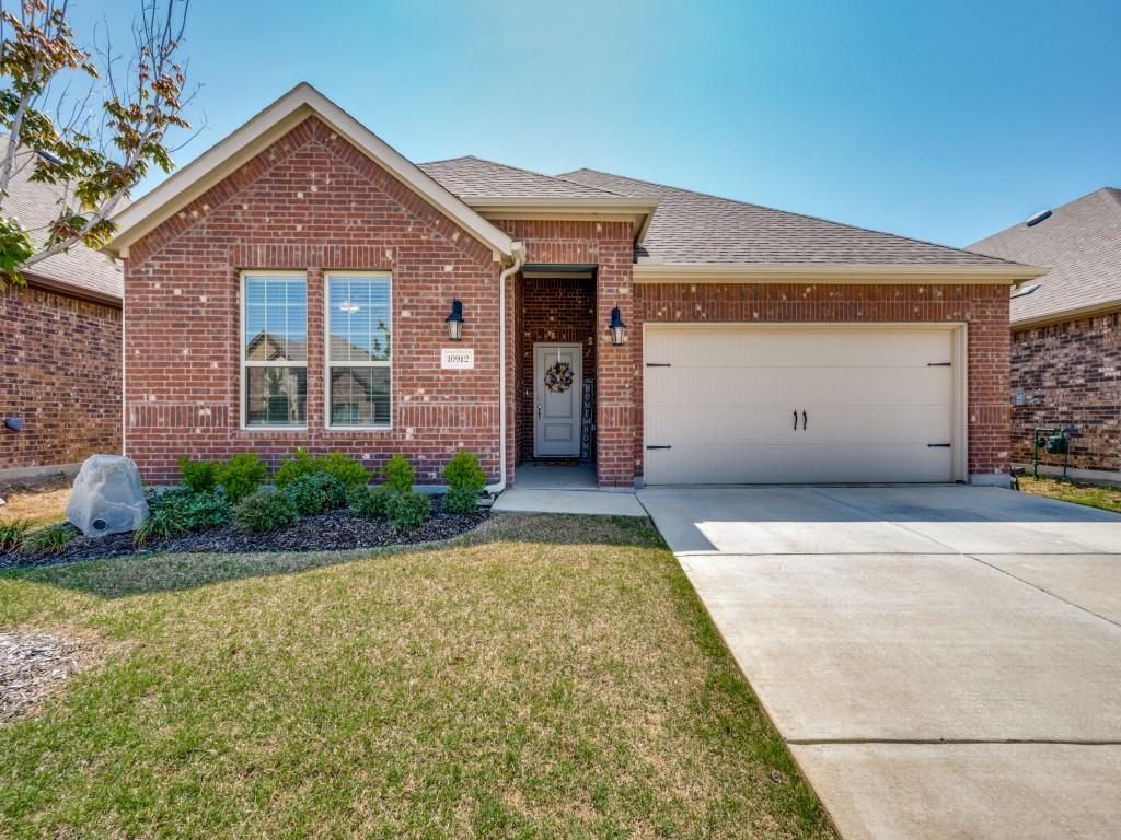 Photo for 10912 Canyon Mine Drive, Aubrey, TX 76227 (MLS # 21098975)