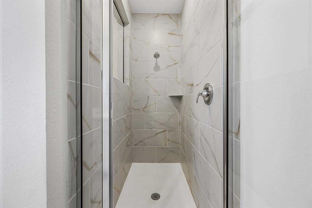 ArrowBrooke 60s - Residential