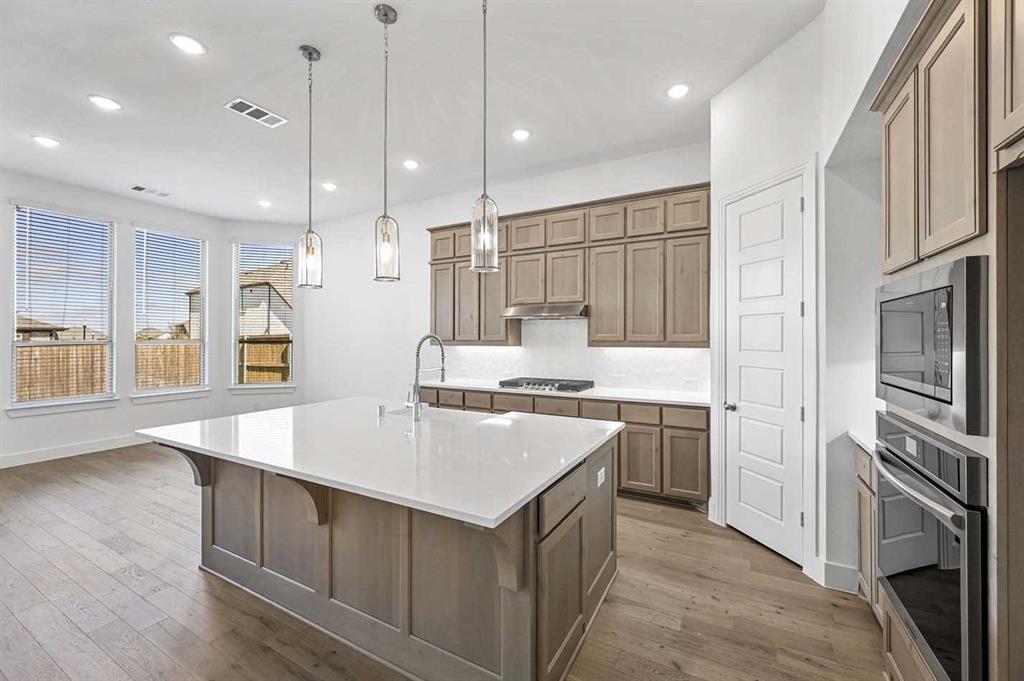 ArrowBrooke 60s - Residential