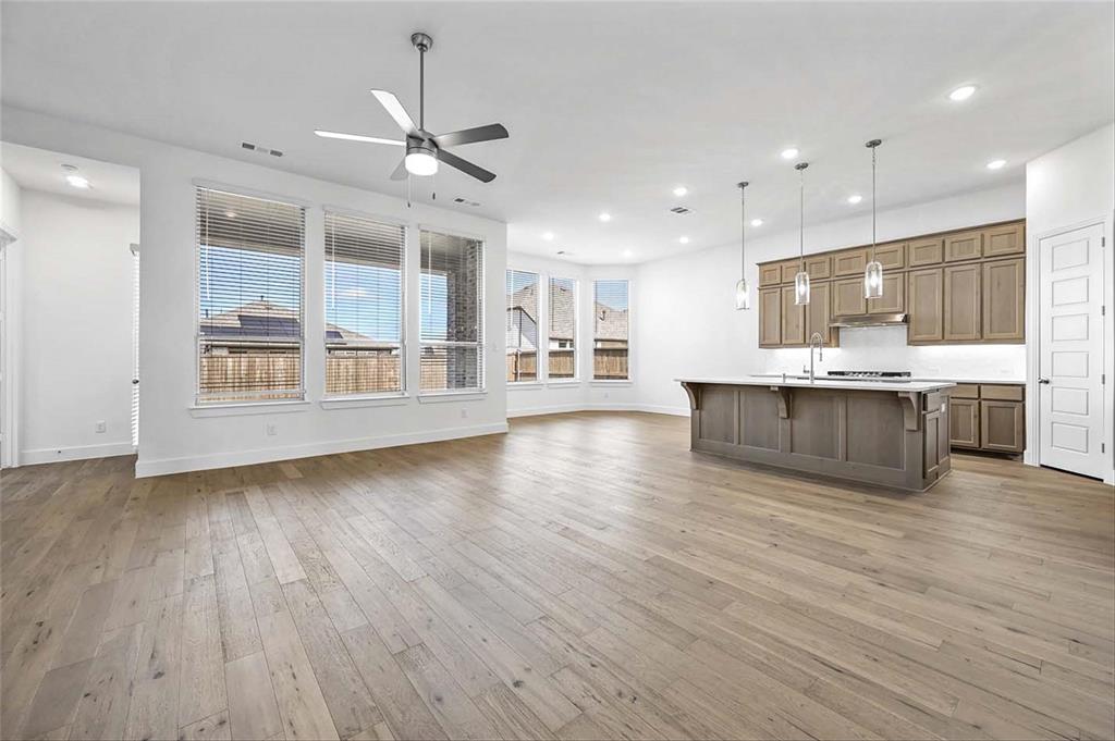 ArrowBrooke 60s - Residential