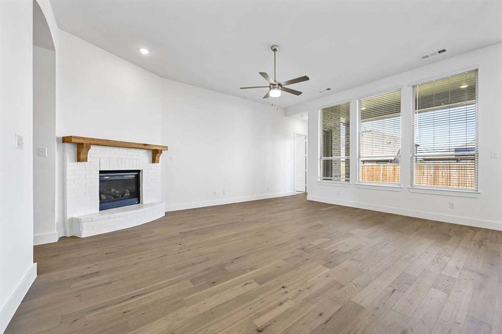 ArrowBrooke 60s - Residential