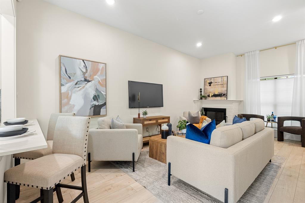 2806 Knight Street 103