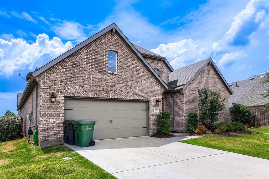 800 Agave Drive