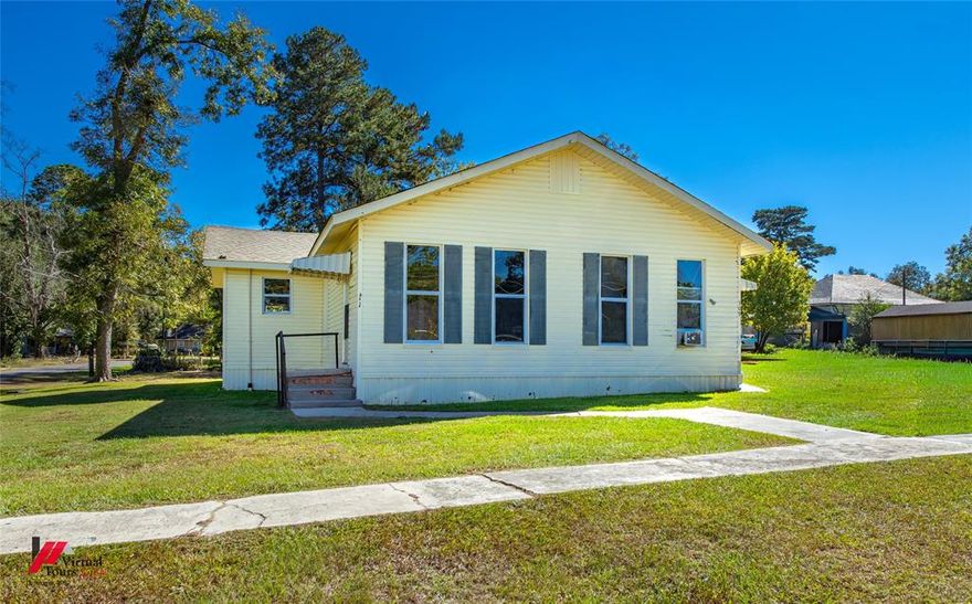 Dont miss out on this income producing duplex in Logansport. Each unit is a 2 bedroom 1 bath. Each unit has washer and dryer hookups. Nice size living room and a dining room.  Right side is rented out with long time tenant. Move in ready close to down town Logansport, shopping, eating and more. Corner lot with large lot.