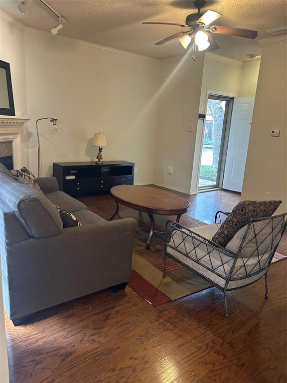 Chasewood Oaks - Residential