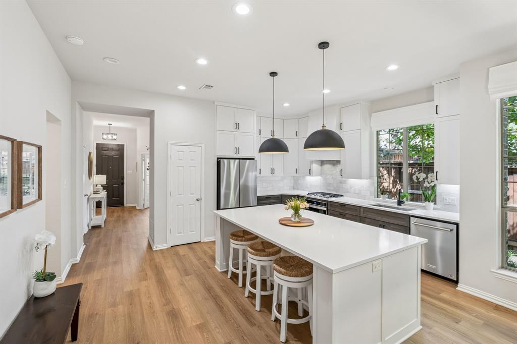 2428 Dove Creek Drive