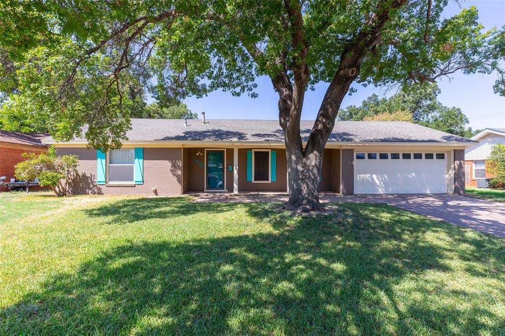 1482 Minter Lane