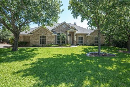 240 Lakeside Oaks Circle