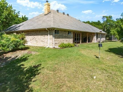 240 Lakeside Oaks Circle