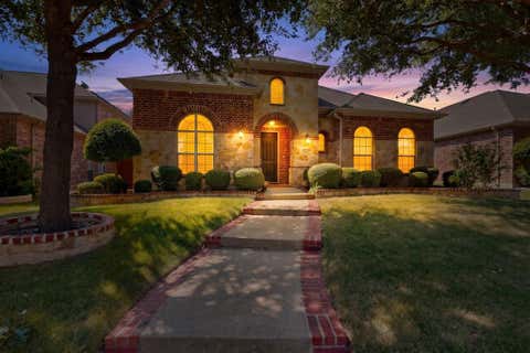 Photo of 15827 Buffalo Creek Drive, Frisco, TX 75035 (MLS # 21340021)