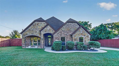 Photo of 2915 Sutton Place, Southlake, TX 76092 (MLS # 21408370)